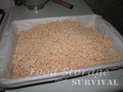 How to make your own Survival bars!  Easy and perfect for emergency kits.  Food Storage and Survival